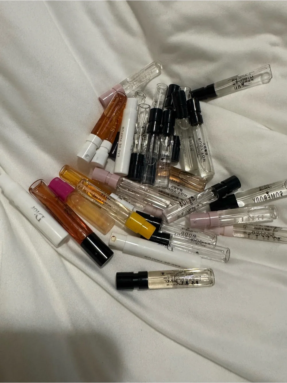 Assorted Women’s Fragrance Spray Vials - Mixed Colors